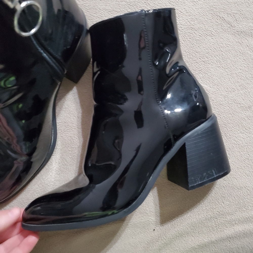 Booties - Picture 5 of 7